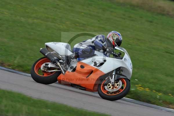 Motorcycle action photographs;Rockingham;Rockingham photographs;event digital images;eventdigitalimages;no limits trackday;peter wileman photography;rockingham corby northamptonshire;trackday;trackday digital images;trackday photos