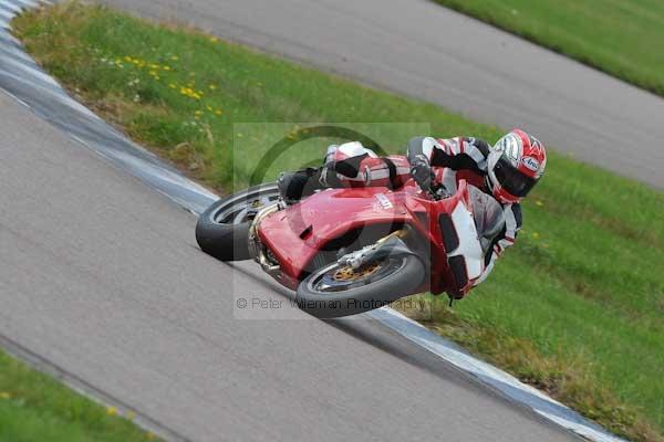 Motorcycle action photographs;Rockingham;Rockingham photographs;event digital images;eventdigitalimages;no limits trackday;peter wileman photography;rockingham corby northamptonshire;trackday;trackday digital images;trackday photos