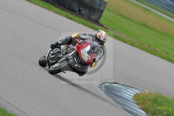 Motorcycle action photographs;Rockingham;Rockingham photographs;event digital images;eventdigitalimages;no limits trackday;peter wileman photography;rockingham corby northamptonshire;trackday;trackday digital images;trackday photos