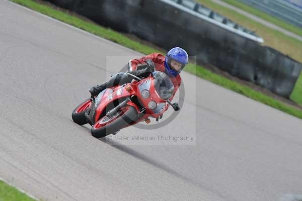 Motorcycle action photographs;Rockingham;Rockingham photographs;event digital images;eventdigitalimages;no limits trackday;peter wileman photography;rockingham corby northamptonshire;trackday;trackday digital images;trackday photos