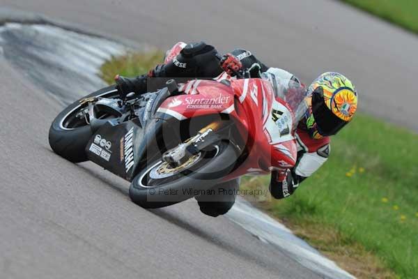 Motorcycle action photographs;Rockingham;Rockingham photographs;event digital images;eventdigitalimages;no limits trackday;peter wileman photography;rockingham corby northamptonshire;trackday;trackday digital images;trackday photos