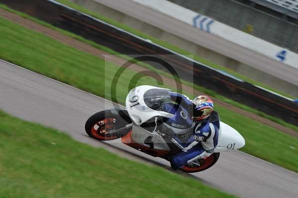 Motorcycle action photographs;Rockingham;Rockingham photographs;event digital images;eventdigitalimages;no limits trackday;peter wileman photography;rockingham corby northamptonshire;trackday;trackday digital images;trackday photos
