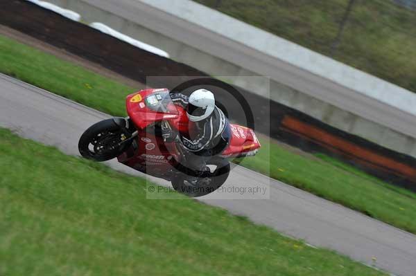 Motorcycle action photographs;Rockingham;Rockingham photographs;event digital images;eventdigitalimages;no limits trackday;peter wileman photography;rockingham corby northamptonshire;trackday;trackday digital images;trackday photos