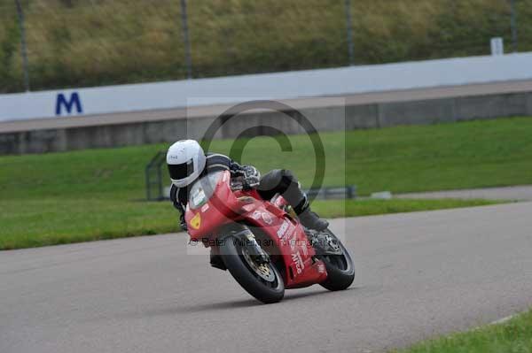 Motorcycle action photographs;Rockingham;Rockingham photographs;event digital images;eventdigitalimages;no limits trackday;peter wileman photography;rockingham corby northamptonshire;trackday;trackday digital images;trackday photos