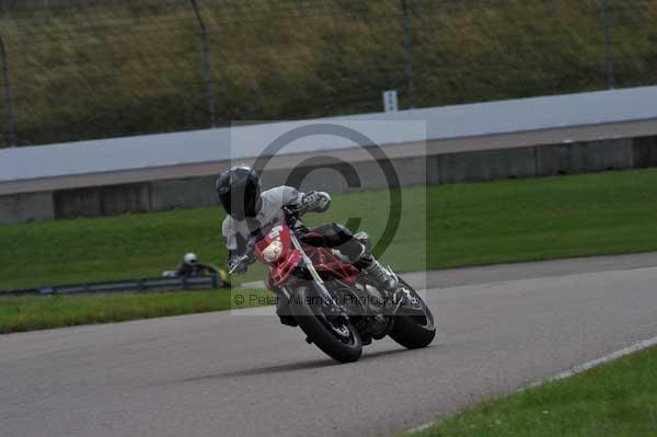Motorcycle action photographs;Rockingham;Rockingham photographs;event digital images;eventdigitalimages;no limits trackday;peter wileman photography;rockingham corby northamptonshire;trackday;trackday digital images;trackday photos