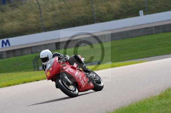 Motorcycle action photographs;Rockingham;Rockingham photographs;event digital images;eventdigitalimages;no limits trackday;peter wileman photography;rockingham corby northamptonshire;trackday;trackday digital images;trackday photos
