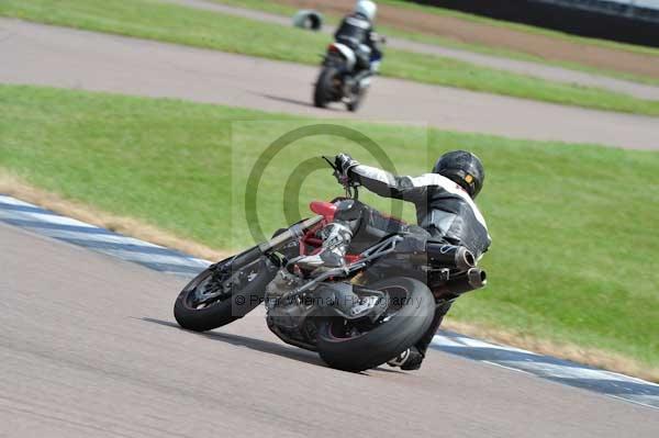 Motorcycle action photographs;Rockingham;Rockingham photographs;event digital images;eventdigitalimages;no limits trackday;peter wileman photography;rockingham corby northamptonshire;trackday;trackday digital images;trackday photos