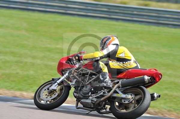 Motorcycle action photographs;Rockingham;Rockingham photographs;event digital images;eventdigitalimages;no limits trackday;peter wileman photography;rockingham corby northamptonshire;trackday;trackday digital images;trackday photos