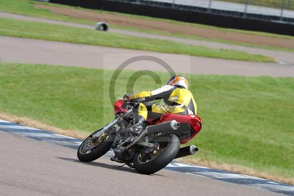 Motorcycle action photographs;Rockingham;Rockingham photographs;event digital images;eventdigitalimages;no limits trackday;peter wileman photography;rockingham corby northamptonshire;trackday;trackday digital images;trackday photos