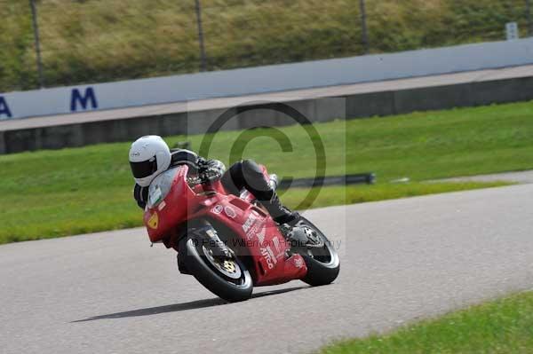 Motorcycle action photographs;Rockingham;Rockingham photographs;event digital images;eventdigitalimages;no limits trackday;peter wileman photography;rockingham corby northamptonshire;trackday;trackday digital images;trackday photos