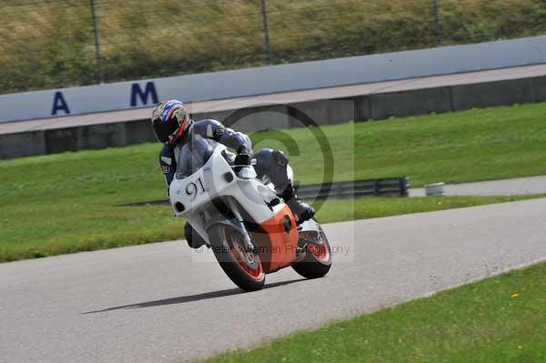 Motorcycle action photographs;Rockingham;Rockingham photographs;event digital images;eventdigitalimages;no limits trackday;peter wileman photography;rockingham corby northamptonshire;trackday;trackday digital images;trackday photos