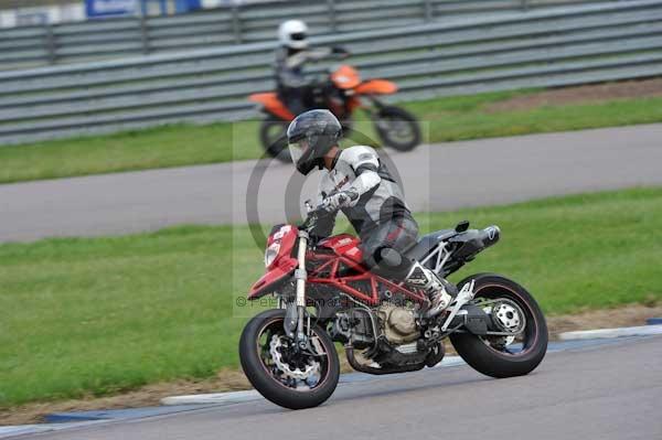 Motorcycle action photographs;Rockingham;Rockingham photographs;event digital images;eventdigitalimages;no limits trackday;peter wileman photography;rockingham corby northamptonshire;trackday;trackday digital images;trackday photos