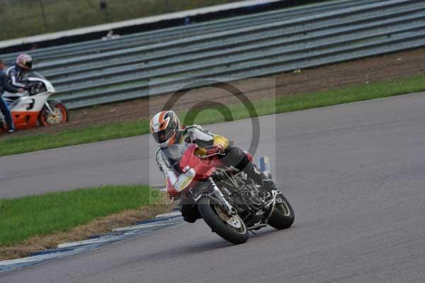 Motorcycle action photographs;Rockingham;Rockingham photographs;event digital images;eventdigitalimages;no limits trackday;peter wileman photography;rockingham corby northamptonshire;trackday;trackday digital images;trackday photos
