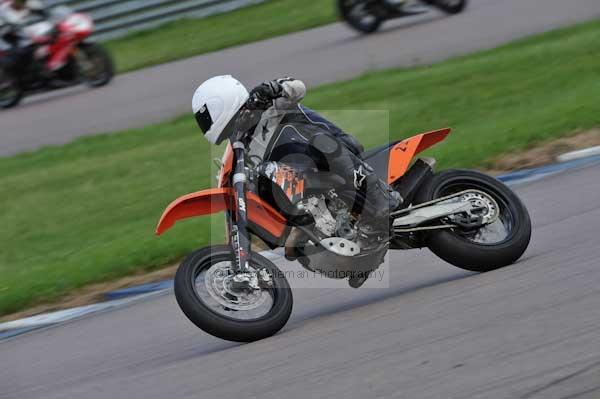 Motorcycle action photographs;Rockingham;Rockingham photographs;event digital images;eventdigitalimages;no limits trackday;peter wileman photography;rockingham corby northamptonshire;trackday;trackday digital images;trackday photos