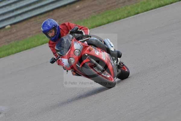 Motorcycle action photographs;Rockingham;Rockingham photographs;event digital images;eventdigitalimages;no limits trackday;peter wileman photography;rockingham corby northamptonshire;trackday;trackday digital images;trackday photos