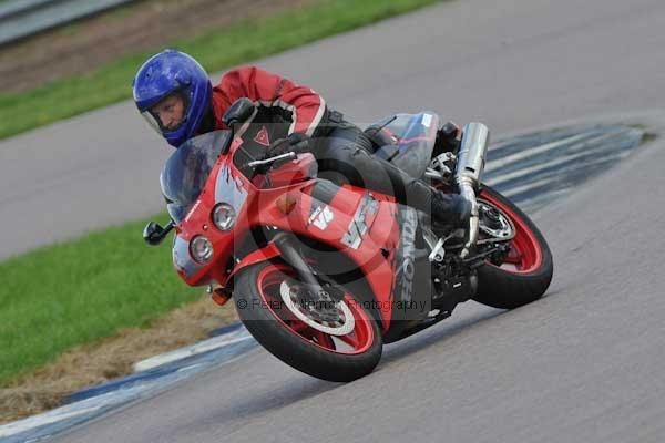 Motorcycle action photographs;Rockingham;Rockingham photographs;event digital images;eventdigitalimages;no limits trackday;peter wileman photography;rockingham corby northamptonshire;trackday;trackday digital images;trackday photos