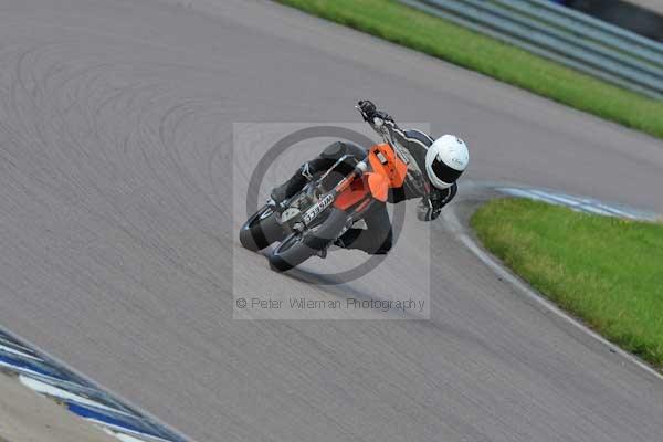 Motorcycle action photographs;Rockingham;Rockingham photographs;event digital images;eventdigitalimages;no limits trackday;peter wileman photography;rockingham corby northamptonshire;trackday;trackday digital images;trackday photos
