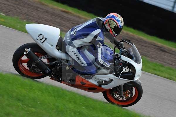 Motorcycle action photographs;Rockingham;Rockingham photographs;event digital images;eventdigitalimages;no limits trackday;peter wileman photography;rockingham corby northamptonshire;trackday;trackday digital images;trackday photos