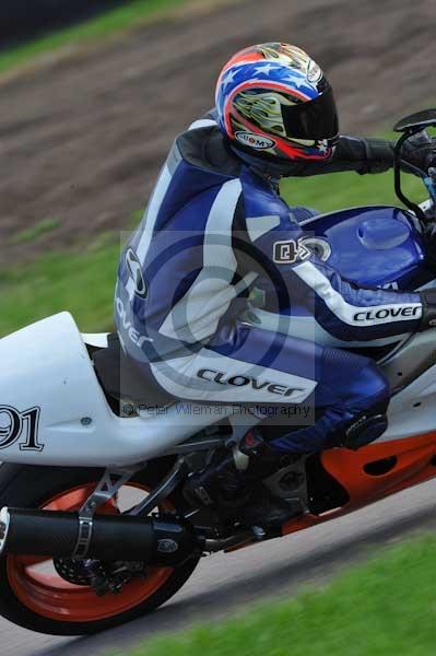 Motorcycle action photographs;Rockingham;Rockingham photographs;event digital images;eventdigitalimages;no limits trackday;peter wileman photography;rockingham corby northamptonshire;trackday;trackday digital images;trackday photos