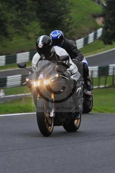 Motorcycle action photographs;cadwell;cadwell park photographs;event digital images;eventdigitalimages;motor racing louth lincolnshire;no limits trackday;peter wileman photography;trackday;trackday digital images;trackday photos
