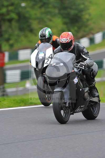 Motorcycle action photographs;cadwell;cadwell park photographs;event digital images;eventdigitalimages;motor racing louth lincolnshire;no limits trackday;peter wileman photography;trackday;trackday digital images;trackday photos