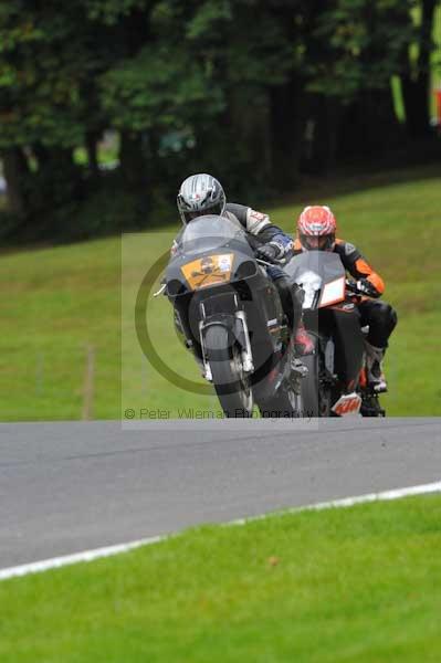 Motorcycle action photographs;cadwell;cadwell park photographs;event digital images;eventdigitalimages;motor racing louth lincolnshire;no limits trackday;peter wileman photography;trackday;trackday digital images;trackday photos