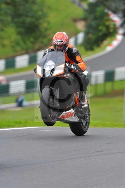 Motorcycle action photographs;cadwell;cadwell park photographs;event digital images;eventdigitalimages;motor racing louth lincolnshire;no limits trackday;peter wileman photography;trackday;trackday digital images;trackday photos