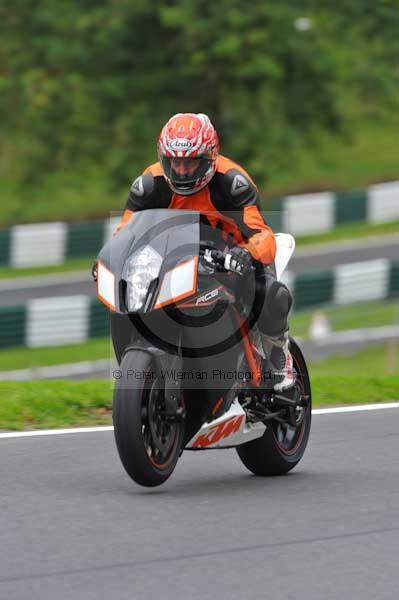 Motorcycle action photographs;cadwell;cadwell park photographs;event digital images;eventdigitalimages;motor racing louth lincolnshire;no limits trackday;peter wileman photography;trackday;trackday digital images;trackday photos