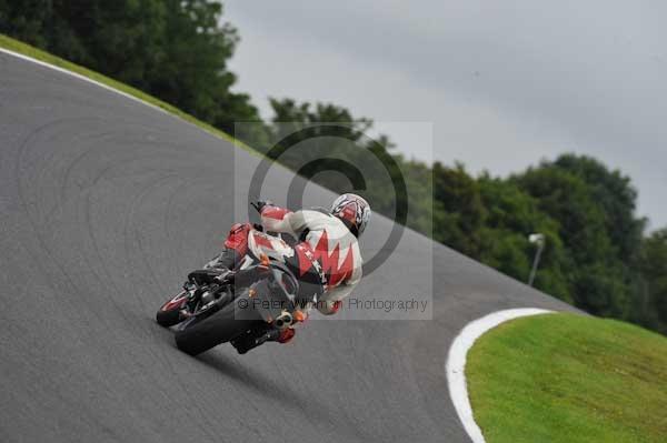 Motorcycle action photographs;cadwell;cadwell park photographs;event digital images;eventdigitalimages;motor racing louth lincolnshire;no limits trackday;peter wileman photography;trackday;trackday digital images;trackday photos