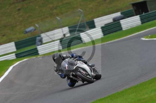 Motorcycle action photographs;cadwell;cadwell park photographs;event digital images;eventdigitalimages;motor racing louth lincolnshire;no limits trackday;peter wileman photography;trackday;trackday digital images;trackday photos