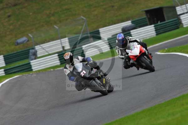 Motorcycle action photographs;cadwell;cadwell park photographs;event digital images;eventdigitalimages;motor racing louth lincolnshire;no limits trackday;peter wileman photography;trackday;trackday digital images;trackday photos
