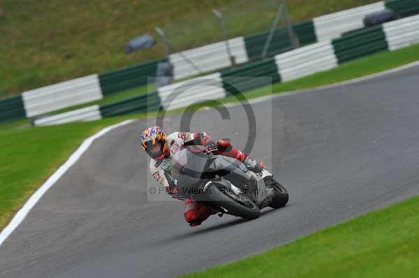 Motorcycle action photographs;cadwell;cadwell park photographs;event digital images;eventdigitalimages;motor racing louth lincolnshire;no limits trackday;peter wileman photography;trackday;trackday digital images;trackday photos