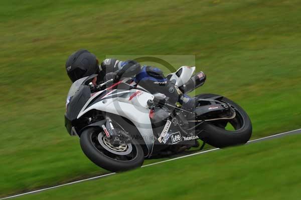 Motorcycle action photographs;cadwell;cadwell park photographs;event digital images;eventdigitalimages;motor racing louth lincolnshire;no limits trackday;peter wileman photography;trackday;trackday digital images;trackday photos
