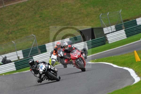 Motorcycle action photographs;cadwell;cadwell park photographs;event digital images;eventdigitalimages;motor racing louth lincolnshire;no limits trackday;peter wileman photography;trackday;trackday digital images;trackday photos