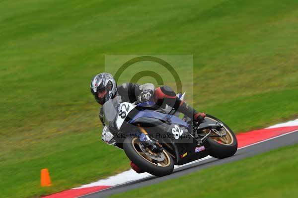 Motorcycle action photographs;cadwell;cadwell park photographs;event digital images;eventdigitalimages;motor racing louth lincolnshire;no limits trackday;peter wileman photography;trackday;trackday digital images;trackday photos