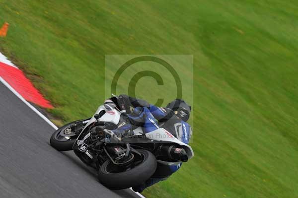 Motorcycle action photographs;cadwell;cadwell park photographs;event digital images;eventdigitalimages;motor racing louth lincolnshire;no limits trackday;peter wileman photography;trackday;trackday digital images;trackday photos