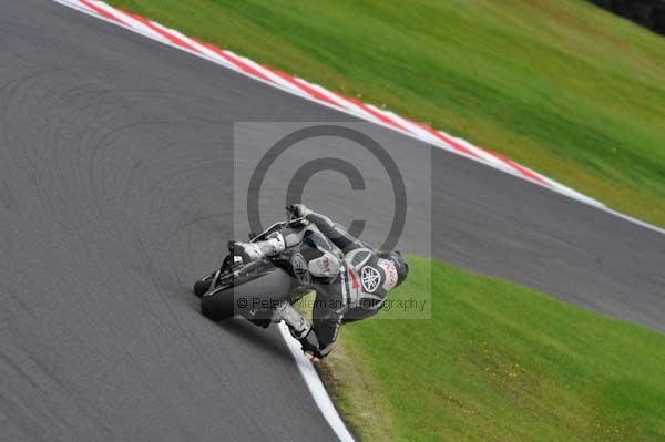 Motorcycle action photographs;cadwell;cadwell park photographs;event digital images;eventdigitalimages;motor racing louth lincolnshire;no limits trackday;peter wileman photography;trackday;trackday digital images;trackday photos