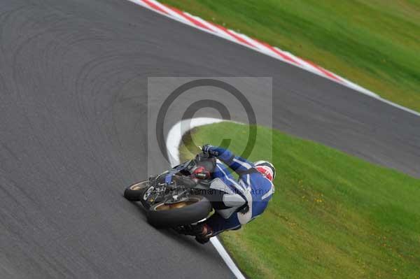 Motorcycle action photographs;cadwell;cadwell park photographs;event digital images;eventdigitalimages;motor racing louth lincolnshire;no limits trackday;peter wileman photography;trackday;trackday digital images;trackday photos