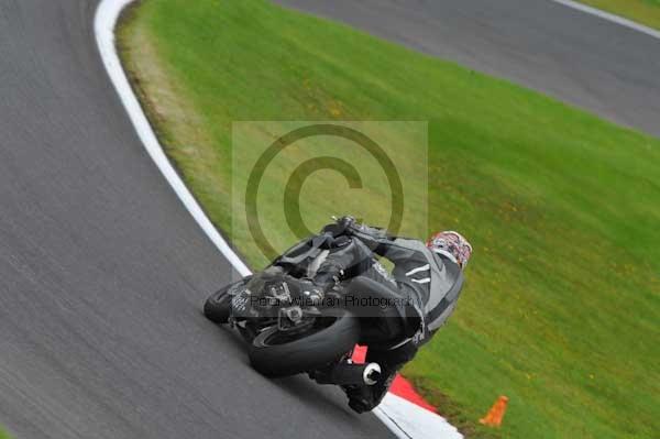 Motorcycle action photographs;cadwell;cadwell park photographs;event digital images;eventdigitalimages;motor racing louth lincolnshire;no limits trackday;peter wileman photography;trackday;trackday digital images;trackday photos