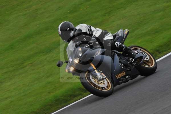 Motorcycle action photographs;cadwell;cadwell park photographs;event digital images;eventdigitalimages;motor racing louth lincolnshire;no limits trackday;peter wileman photography;trackday;trackday digital images;trackday photos