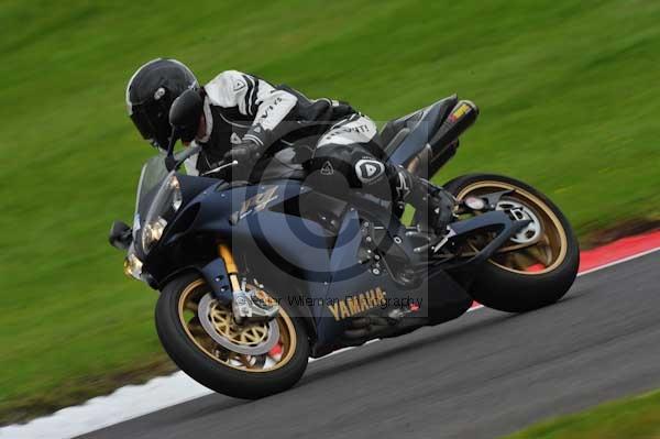 Motorcycle action photographs;cadwell;cadwell park photographs;event digital images;eventdigitalimages;motor racing louth lincolnshire;no limits trackday;peter wileman photography;trackday;trackday digital images;trackday photos