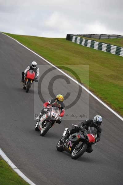 Motorcycle action photographs;cadwell;cadwell park photographs;event digital images;eventdigitalimages;motor racing louth lincolnshire;no limits trackday;peter wileman photography;trackday;trackday digital images;trackday photos
