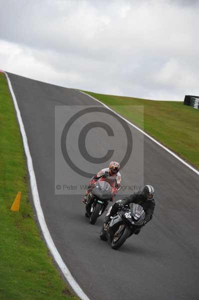 Motorcycle action photographs;cadwell;cadwell park photographs;event digital images;eventdigitalimages;motor racing louth lincolnshire;no limits trackday;peter wileman photography;trackday;trackday digital images;trackday photos