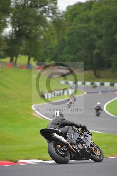 Motorcycle action photographs;cadwell;cadwell park photographs;event digital images;eventdigitalimages;motor racing louth lincolnshire;no limits trackday;peter wileman photography;trackday;trackday digital images;trackday photos