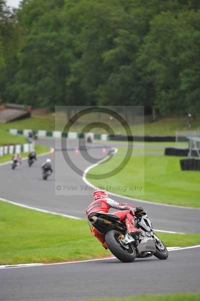 Motorcycle action photographs;cadwell;cadwell park photographs;event digital images;eventdigitalimages;motor racing louth lincolnshire;no limits trackday;peter wileman photography;trackday;trackday digital images;trackday photos