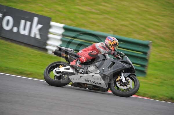 Motorcycle action photographs;cadwell;cadwell park photographs;event digital images;eventdigitalimages;motor racing louth lincolnshire;no limits trackday;peter wileman photography;trackday;trackday digital images;trackday photos