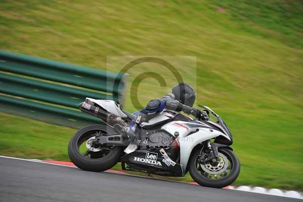 Motorcycle action photographs;cadwell;cadwell park photographs;event digital images;eventdigitalimages;motor racing louth lincolnshire;no limits trackday;peter wileman photography;trackday;trackday digital images;trackday photos