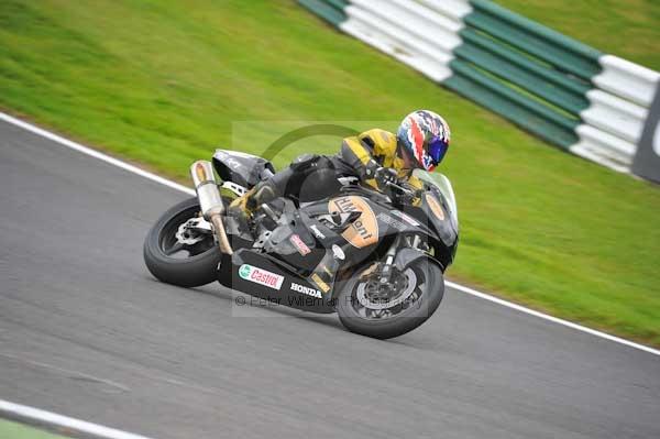 Motorcycle action photographs;cadwell;cadwell park photographs;event digital images;eventdigitalimages;motor racing louth lincolnshire;no limits trackday;peter wileman photography;trackday;trackday digital images;trackday photos