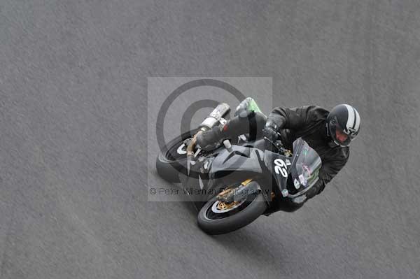 Motorcycle action photographs;cadwell;cadwell park photographs;event digital images;eventdigitalimages;motor racing louth lincolnshire;no limits trackday;peter wileman photography;trackday;trackday digital images;trackday photos