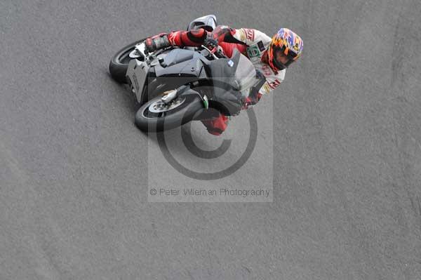 Motorcycle action photographs;cadwell;cadwell park photographs;event digital images;eventdigitalimages;motor racing louth lincolnshire;no limits trackday;peter wileman photography;trackday;trackday digital images;trackday photos